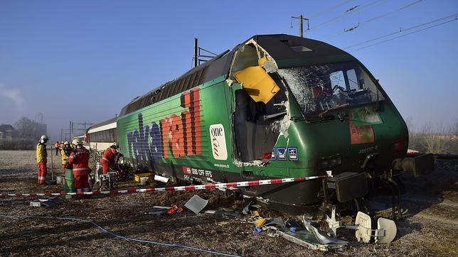 Al menos 49 heridos en un choque de dos trenes de pasajeros en la región de Zúrich