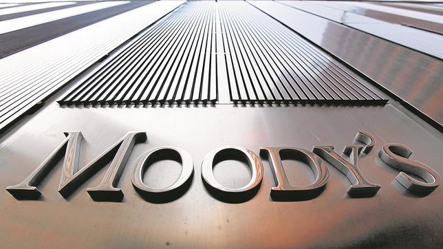 Moody's rebaja la deuda soberana rusa a «bono basura» por la crisis de Ucrania