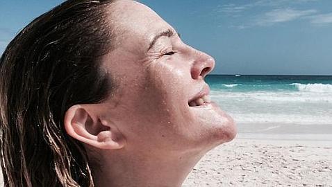 La actriz Drew Barrymore relajada en la playa celebrando su 40 cumpleaños