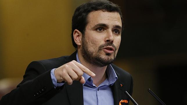 Garzón se abre a acuerdos con Podemos