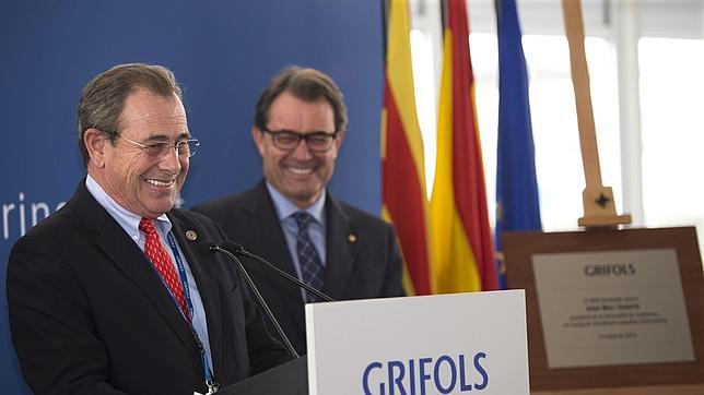 Grifols logra unas ganancias récord de 470,3 millones de euros en 2014