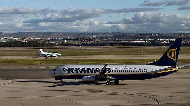 Un avión de la compañía Ryanair ha efectuado esta mañana un aterrizaje de emergencia