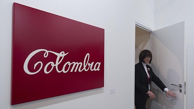 Obra de Antonio Caro en el «stand» de Casas Riegner de Bogotá