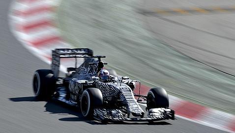 El RB11, en los test de Montmeló