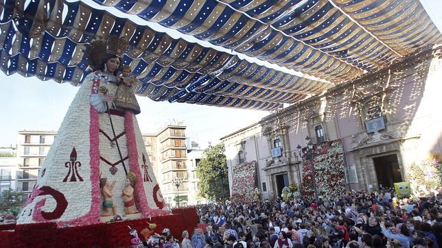 La Audiencia confirma que se podrá desplegar el toldo en la Plaza de la Virgen