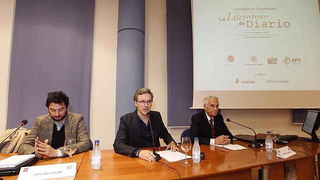 Momento de la charla, moderada por José Luis Martín, delegado de ABC en Castilla y León