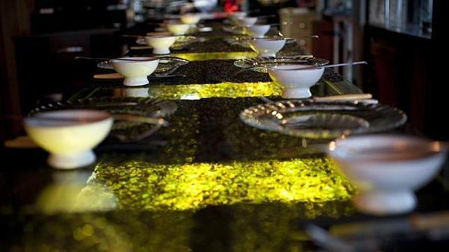 Un lugar moderno donde disfrutar de sus propuctos procedentes del Mercado