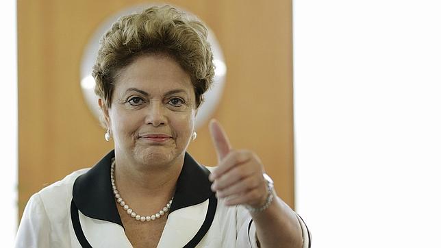 Dilma Rousseff, citada en el escándalo de la petrolera brasileña