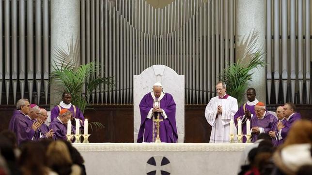 El Papa conmemora el 50 aniversario de la primera misa «en el idioma de la gente»