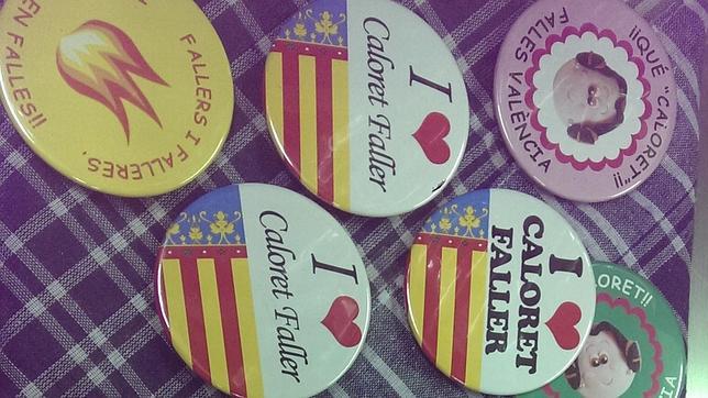 «I love caloret faller»: el lapsus de Barberá llega a las tiendas en forma de chapas