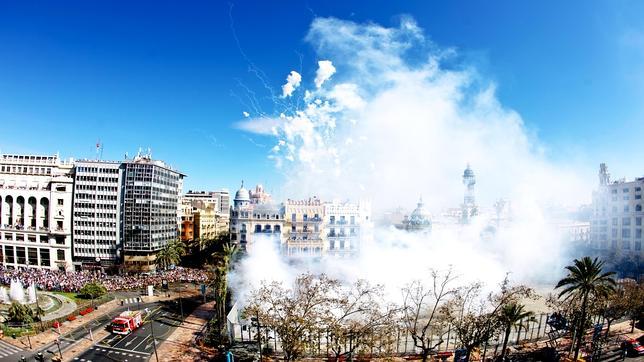 Fallas 2015: la huelga en el Metro bloquea la mascletá y los castillos del día 15 al 19