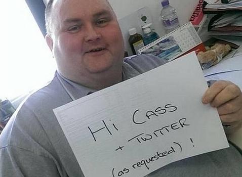 Ya es conocido en Twitter como «Dancing found man»