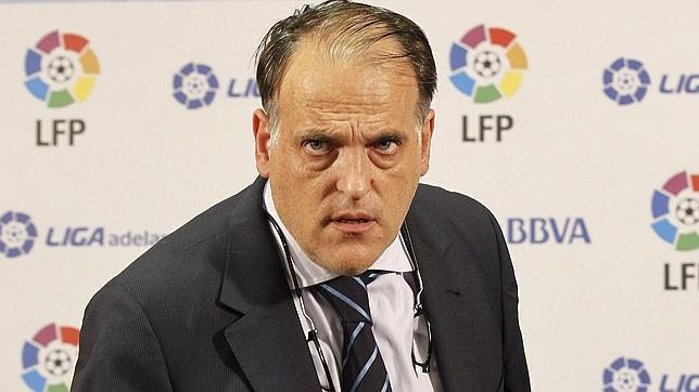 Tebas también suspendería la final de Copa por silbidos al Rey o al himno