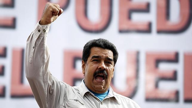 Maduro: «El camarada Stalin se parecía a mí. Mira el bigote, igualito»