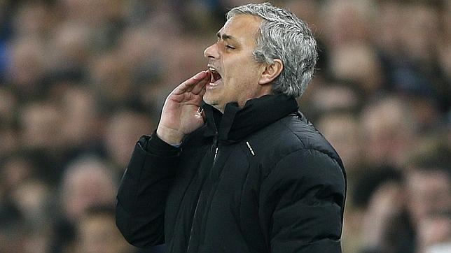 Inglaterra se cansa del «mourinhismo»