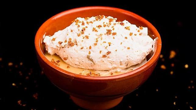 Servido en un cuenco típico de Galicia