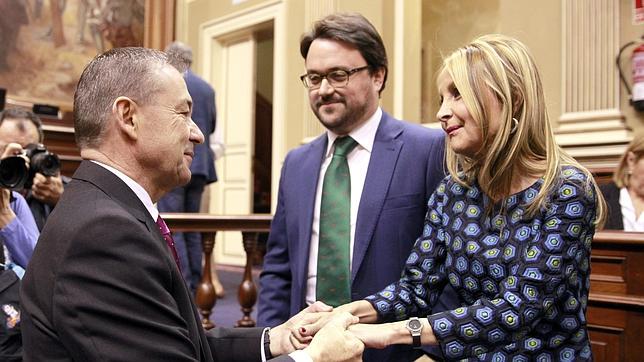 El PP exige a Bravo de Laguna que deje la presidencia del Cabildo de Gran Canaria