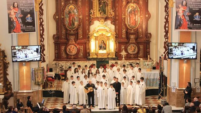 El Misteri d'Elx luce en el aniversario de la patrona de Benidorm