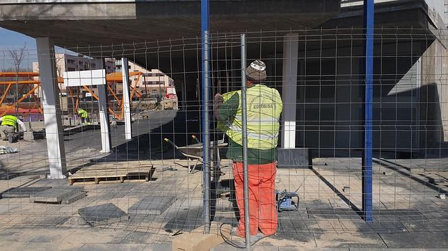 El PP de Azuqueca denuncia que siguen las obras en el Centro Joven aunque están certificadas