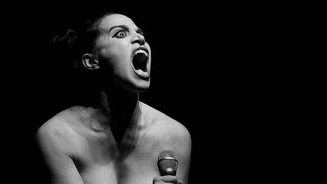 La intérprete italiana Silvia Gallerano, protagonista de «La Merde»