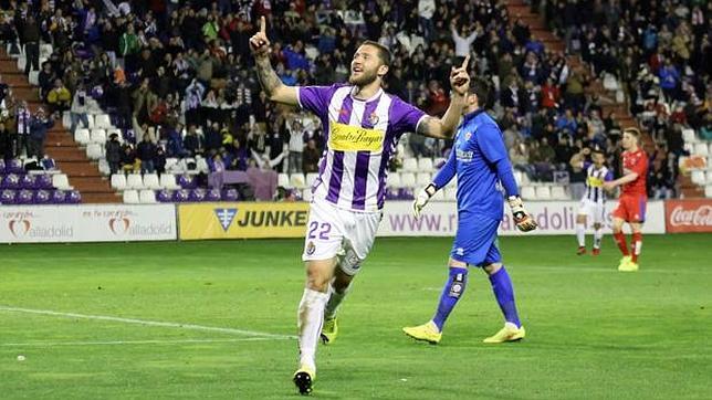 El Valladolid solventa el derby en cuarto de hora