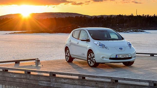 La mayoría de propietarios de eléctricos como el Nissan Leaf repetiría y lo recomendaría como compra.