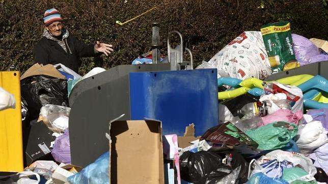 Comienza la segunda huelga indefinida de recogida de basura en Parla en dos meses