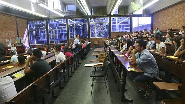 Cataluña recurre a más clases en castellano e inglés para captar universitarios extranjeros