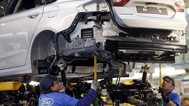 El viento de cola de los planes PIVE impulsa al mercado automovilístico español