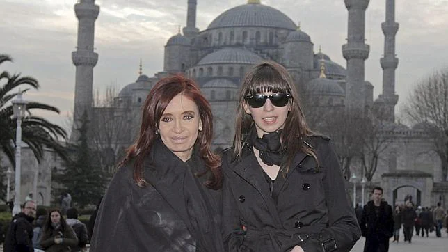 Cristina Kirchner junto a su hija Florencia de visita a Estambul