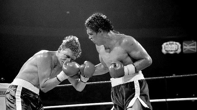 Golpe de Luis Resto en el combate a Billy Collins
