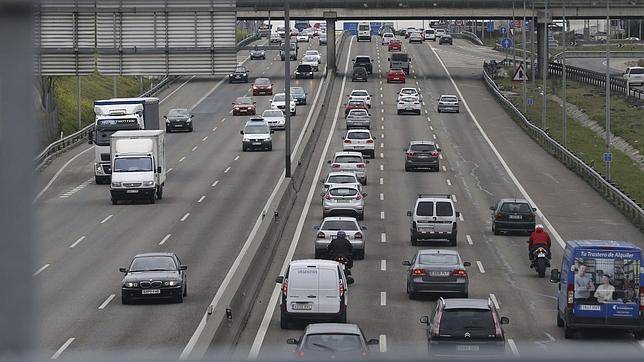 La operación salida arranca sin incidencias y con tráfico denso en sentido Madrid-Valencia