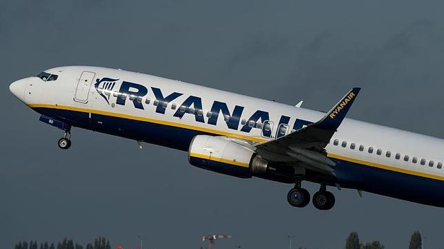 Pacientes condenan que Ryanair no dejase embarcar a un niño que necesitaba un  trasplante