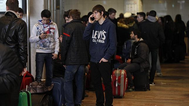 Silencio, miedo y ansias de normalidad tras la tragedia entre los pasajeros del vuelo Barcelona-Düsseldorf un día después