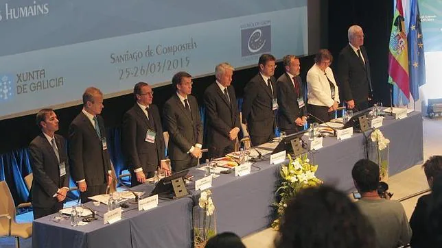 Ceremonia de rúbrica del convenio contra el trafico de órganos celebrada este miércoles en Santiago de Compostela