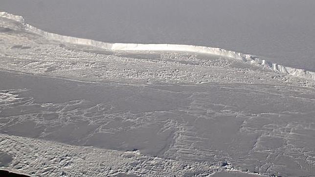 Se acelera la pérdida de hielo flotante en la Antártida, sobre todo en la costa oeste