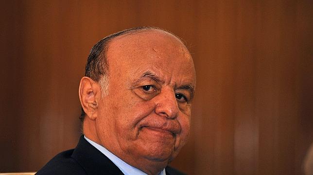 El presidente de Yemen, Abdo Rabu Mansur Hadi, se refugia en Riad