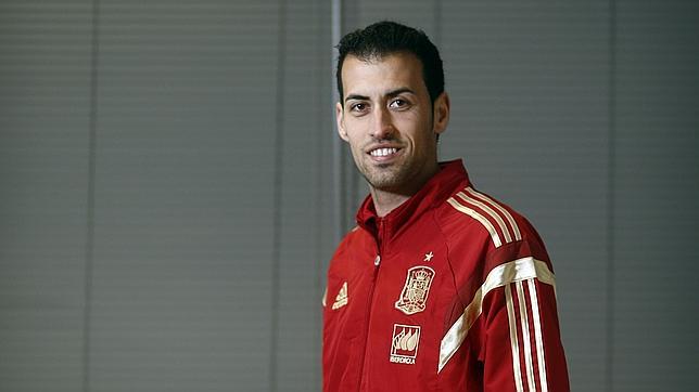 Busquets: «No me gusta salir en las portadas»