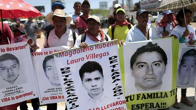 Padres de las víctimas reclaman justicia en el estado mexicano de Guerrero