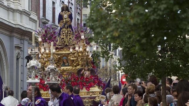 Procesión de Jesús de Medinaceli por las calles del barrio de Las Letras