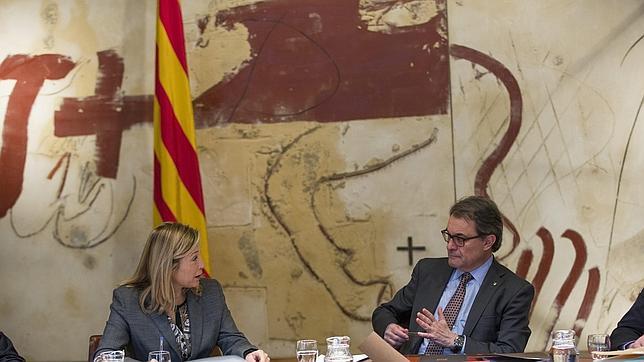 CSIF se querellará contra Artur Mas por rebajar los salarios de los funcionarios