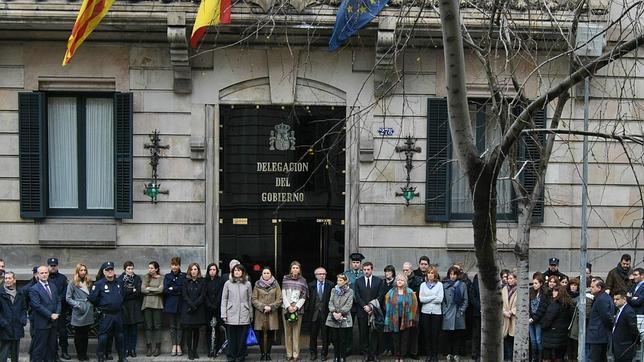 El Gobierno abre una oficina de atención a familiares del accidente aéreo en Barcelona