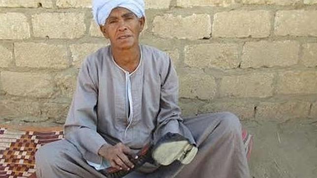 Abu Daooh Sisa, la Madre del Año que vivió más de 40 años como un hombre