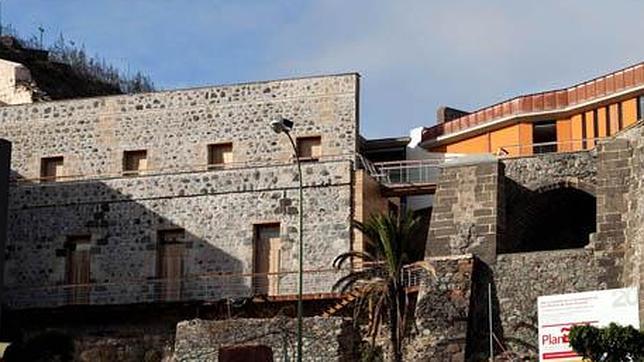 El Castillo de Mata en plena restauración