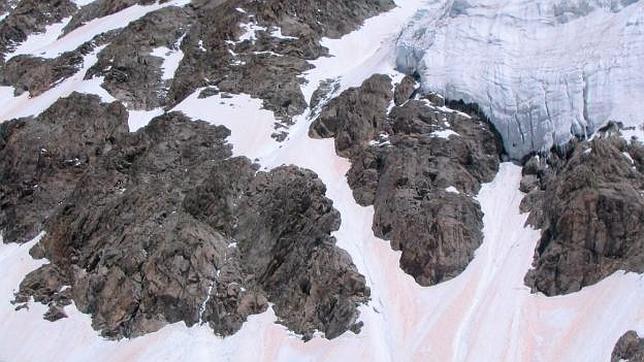 Al menos tres muertos en una avalancha en los Alpes franceses