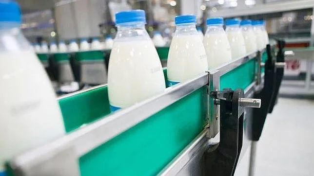 La industria paga en Galicia uno de los precios más bajos por el litro de leche