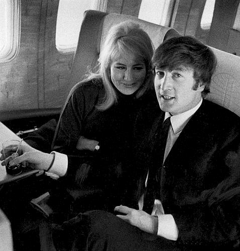 Muere Cynthia Lennon, la primera mujer del cantante John Lennon