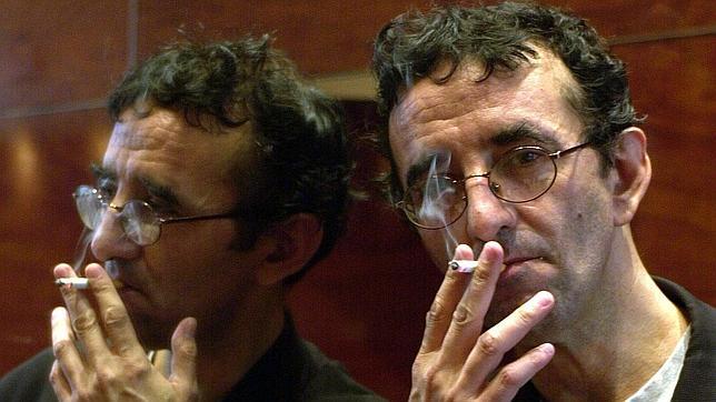 El Ayuntamiento de Barcelona dedica una placa al escritor Roberto Bolaño