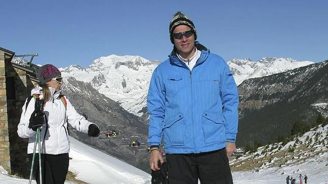 Pedro Sánchez, con equipación de esquí