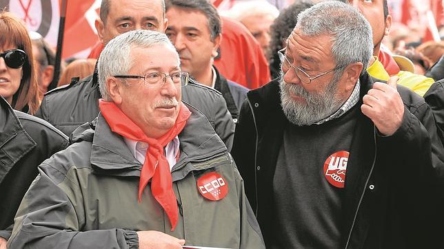 Los escándalos minan el poder de UGT y CC.OO. en las empresas del sector privado